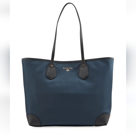 Michael Kors Handbags - Michael Kors Eva Large Tote Bag